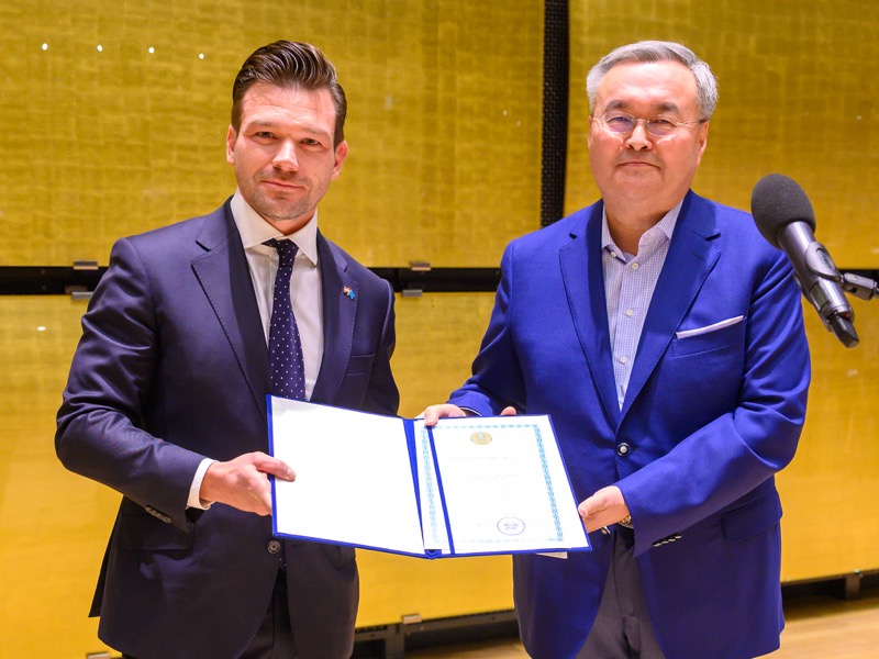 Dr. Alexander Schierhuber als Honorarkonsul der Republik Kasachstan für das Land Niederösterreich bestellt